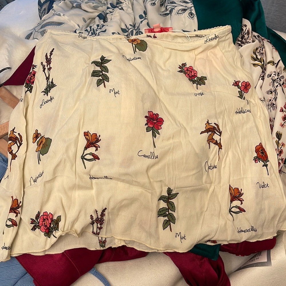 BNWT Verge Girl mini skirt